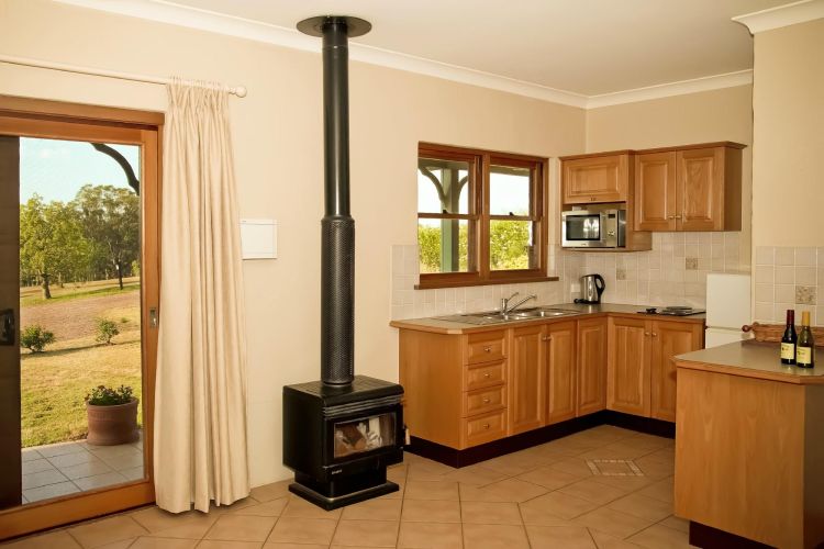Berenbell Vineyard Retreat - Kitchen area in a Two Bedroom Lodge