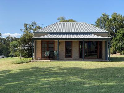 IMG_0469 Berenbell's One Bedroom Cottage
