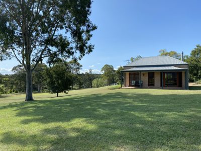 IMG_0470 Berenbell's One Bedroom Cottage