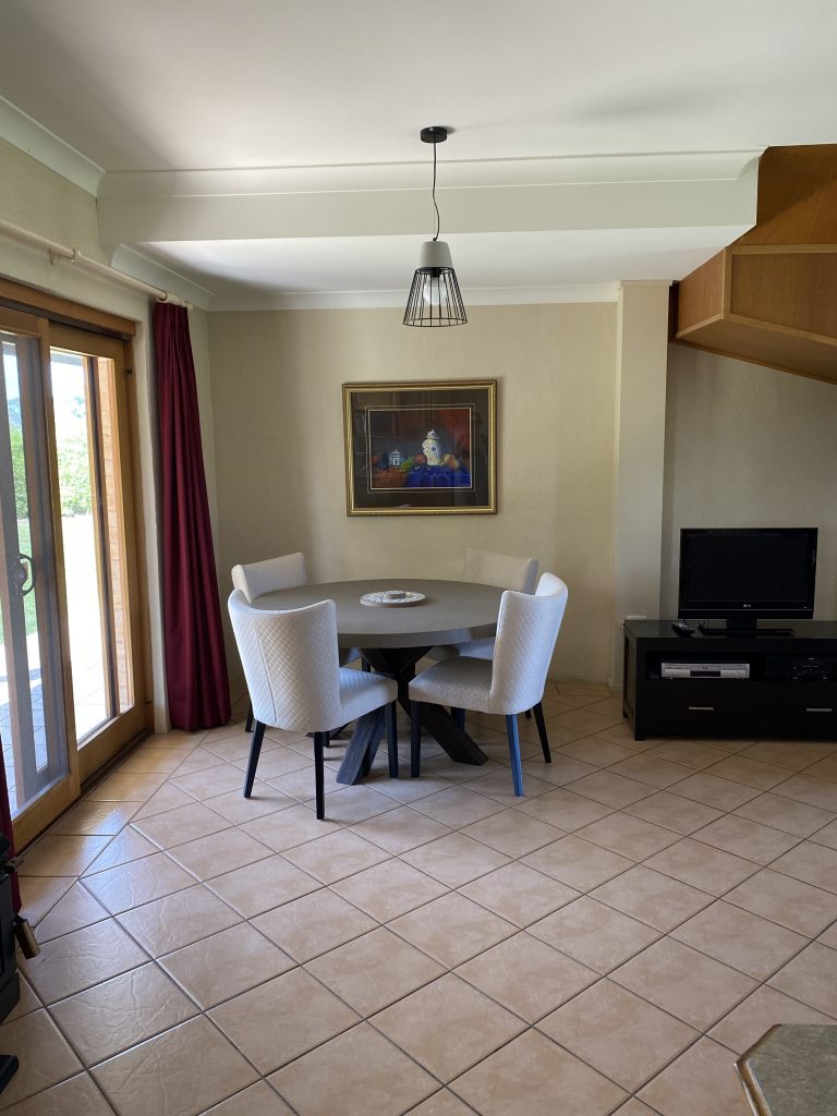 Berenbell's 2 bedroom Lodge dining