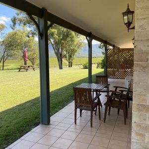 Alfresco dining outside Berenbell's 2 bedroom Lodge
